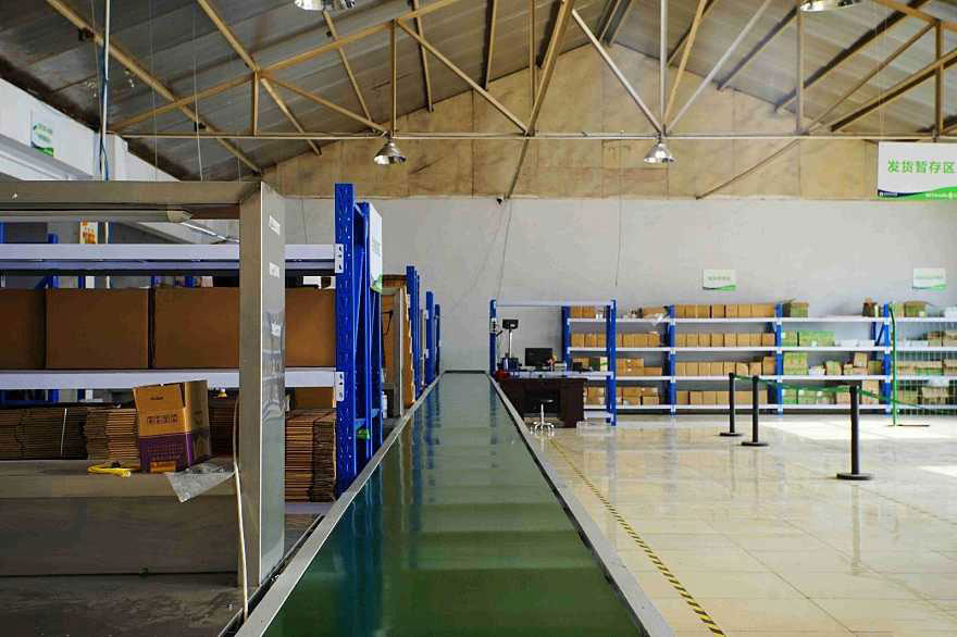 yabo鸭脖AGV无人叉车运行效率高、准确性高